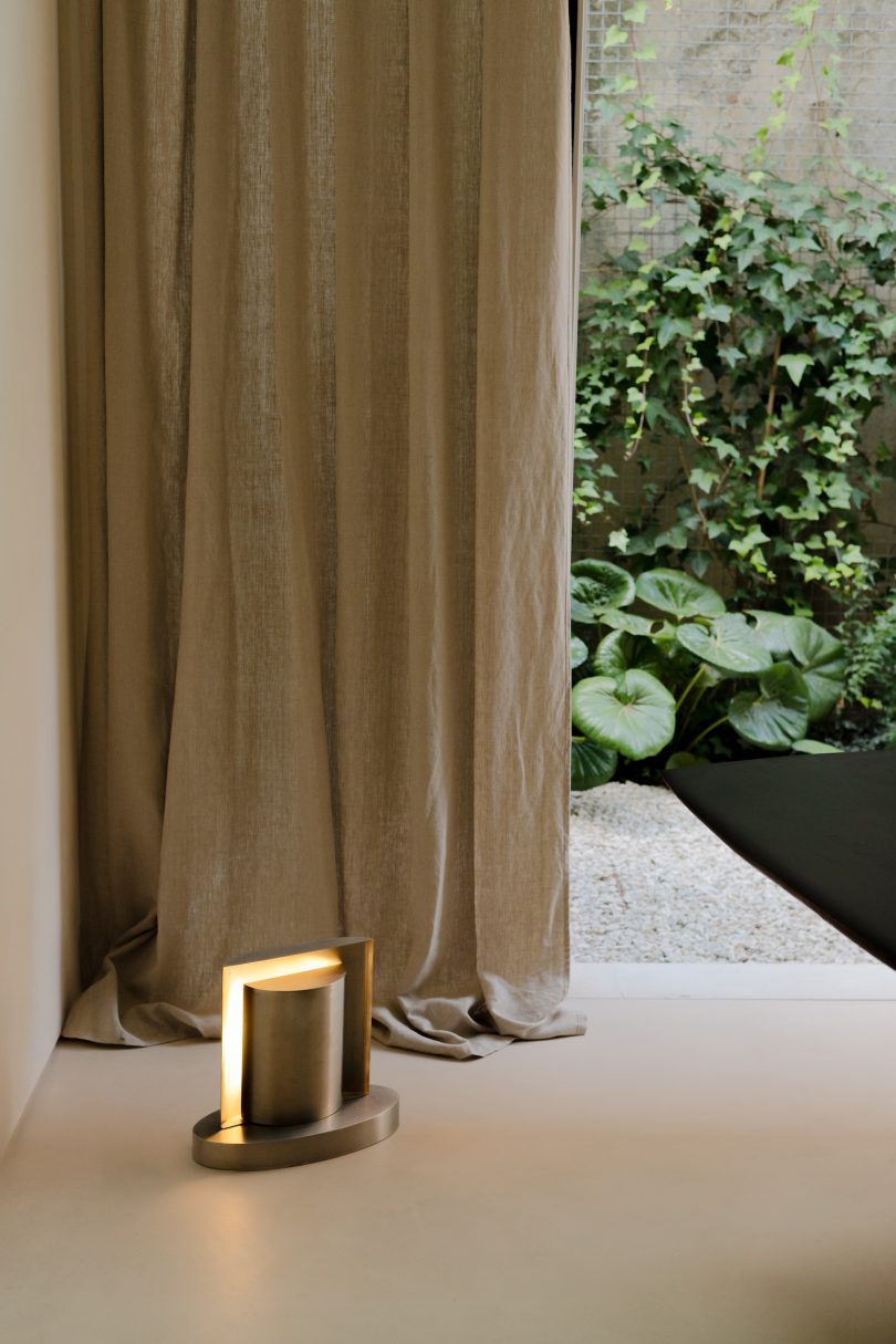 Luso Collective设计的极简别墅The Collector’s Residence