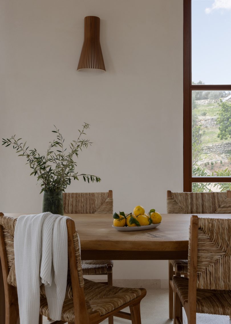 由Anjora设计的极简主义住宅Finca Anjora