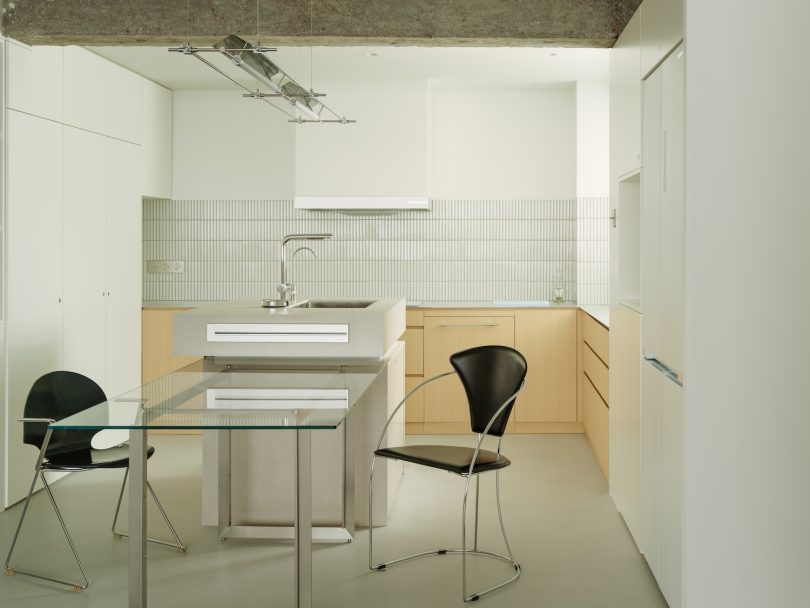 由FUYUDI STUDIO设计的极简住宅Flow of Life