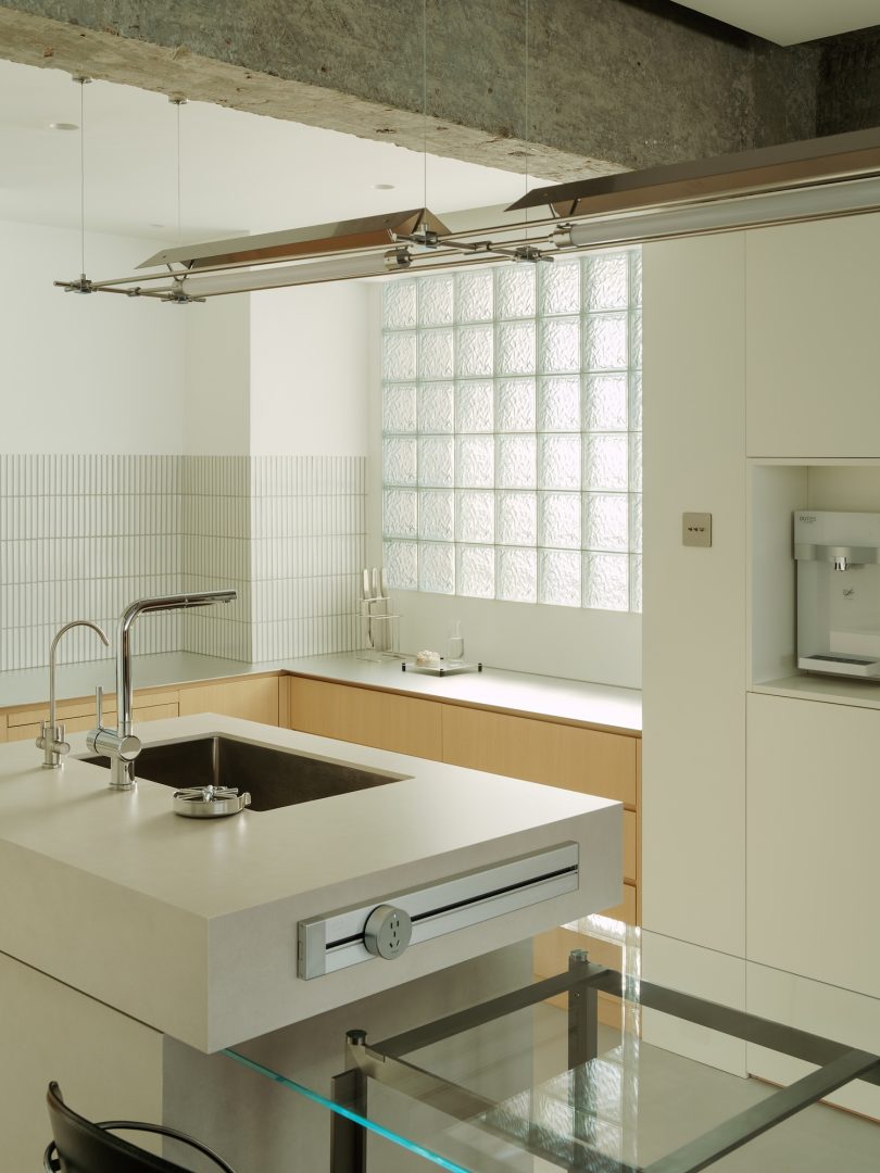 由FUYUDI STUDIO设计的极简住宅Flow of Life