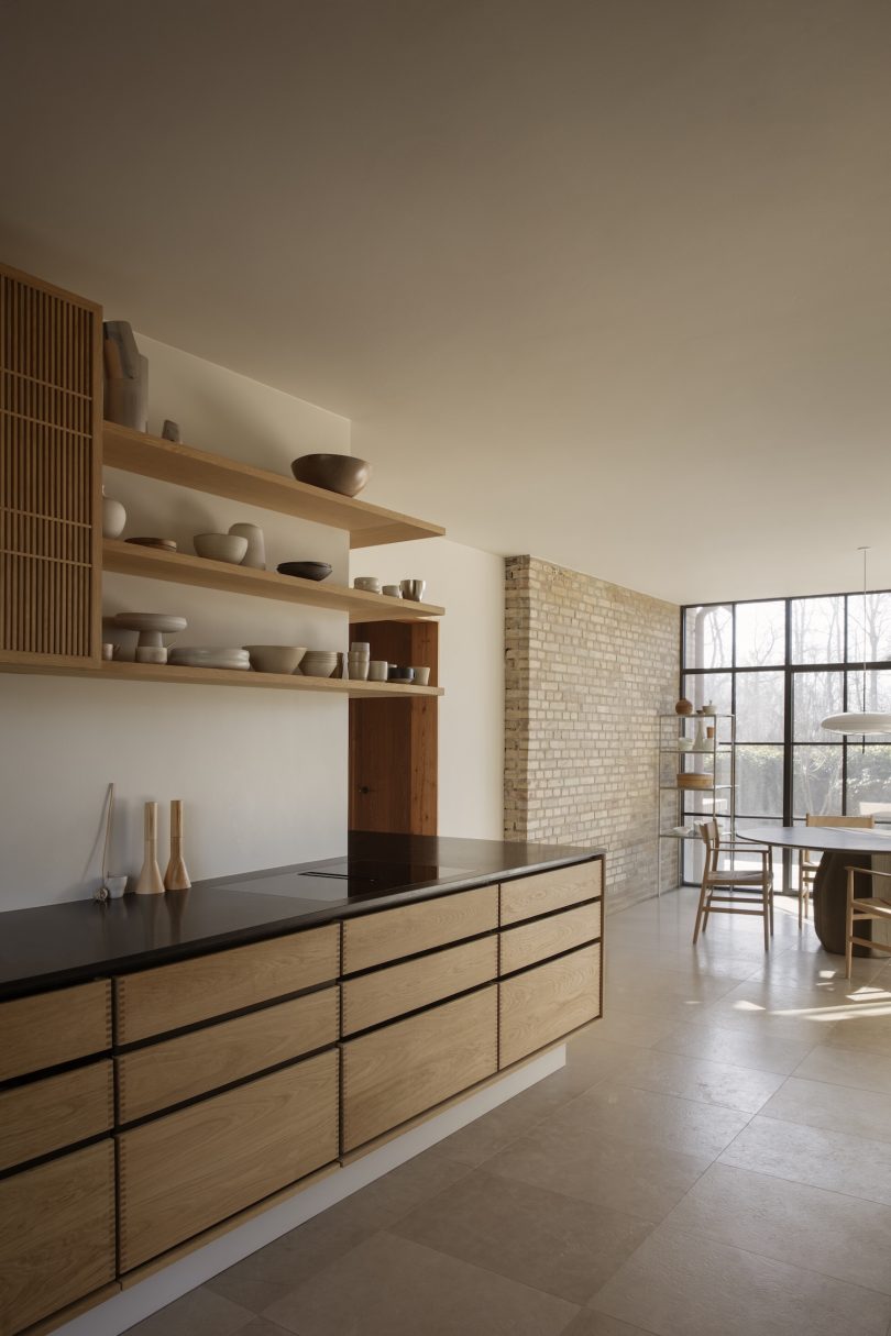 由Yoye设计的极简主义住宅Humlebæk Home