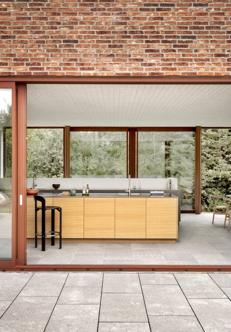 Valbæk Brørup Arkitekter设计的极简住宅Kildeskovsvej