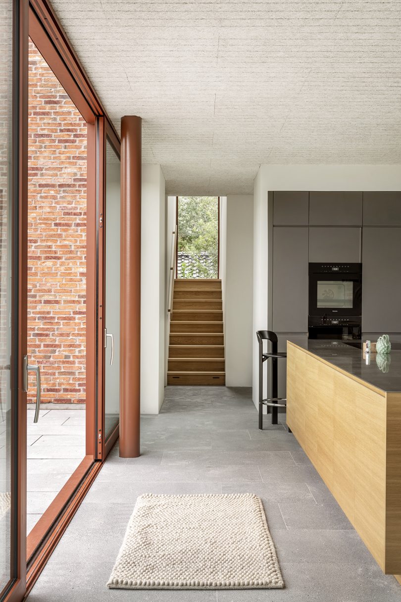 Valbæk Brørup Arkitekter设计的极简住宅Kildeskovsvej