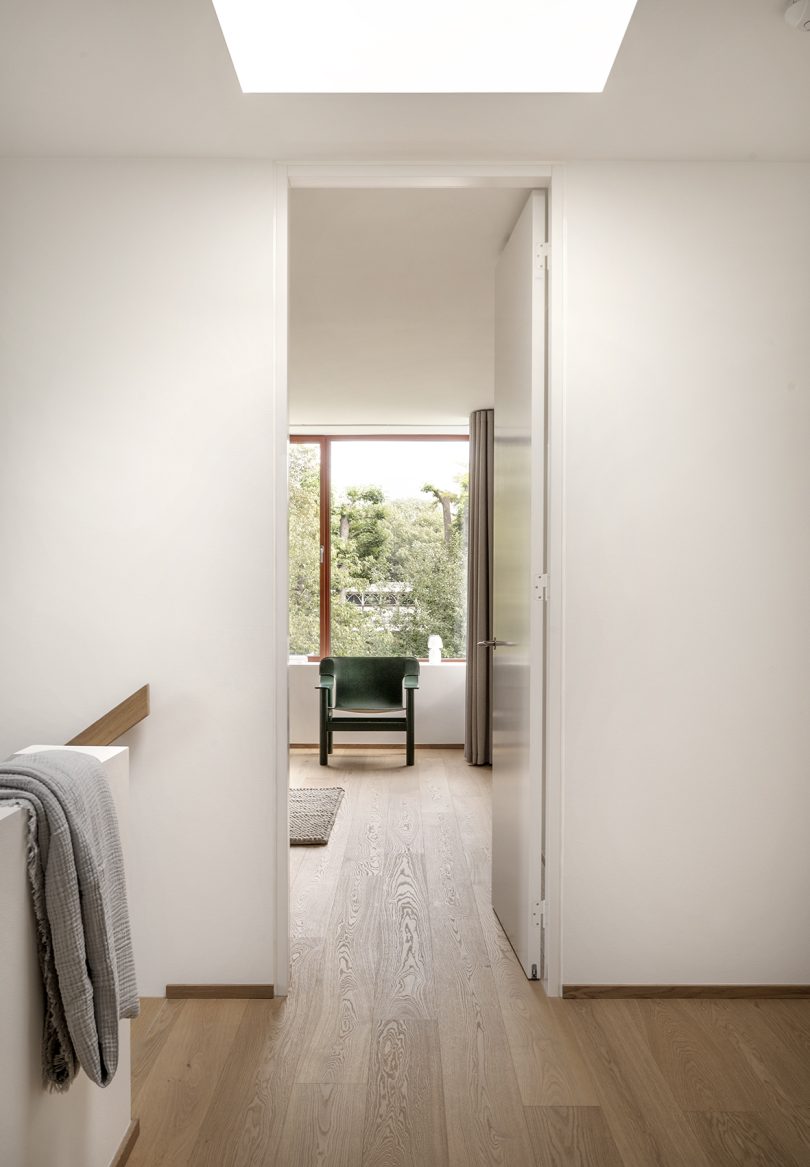 Valbæk Brørup Arkitekter设计的极简住宅Kildeskovsvej