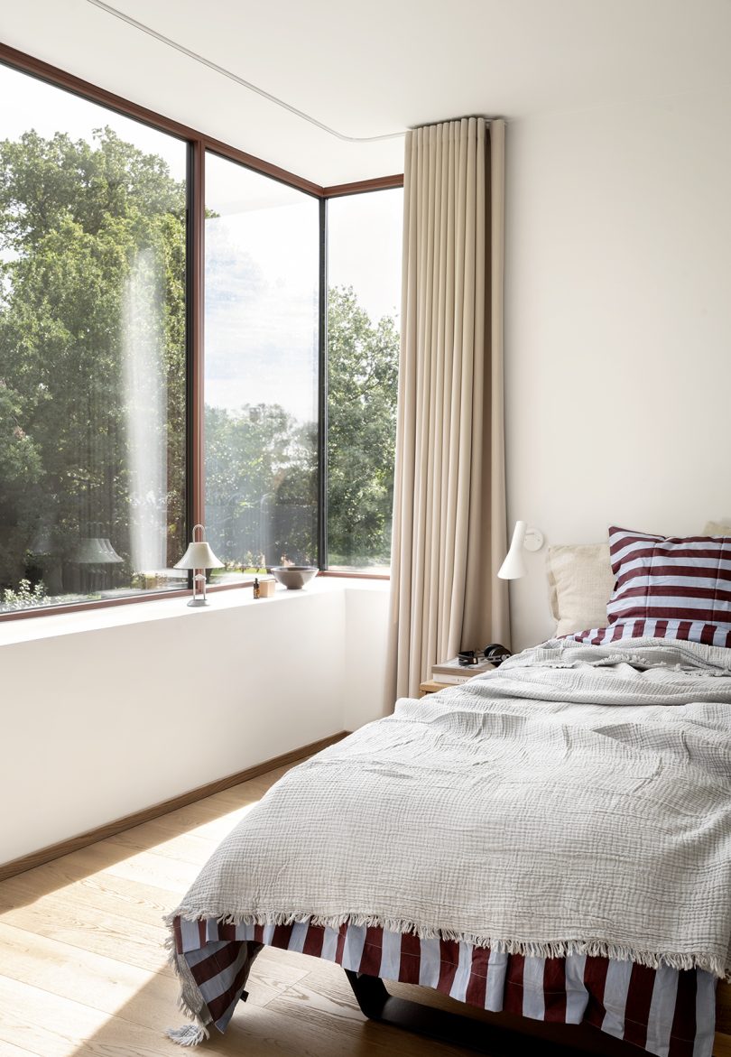 Valbæk Brørup Arkitekter设计的极简住宅Kildeskovsvej