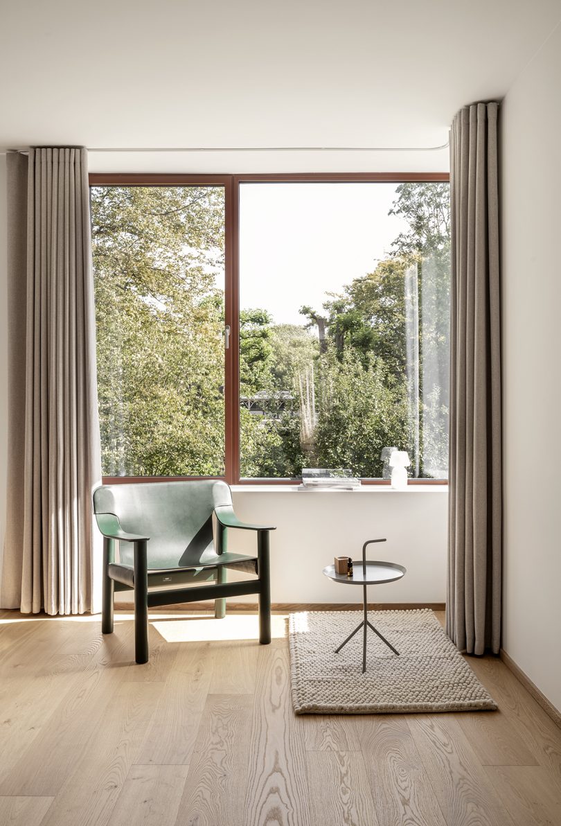 Valbæk Brørup Arkitekter设计的极简住宅Kildeskovsvej