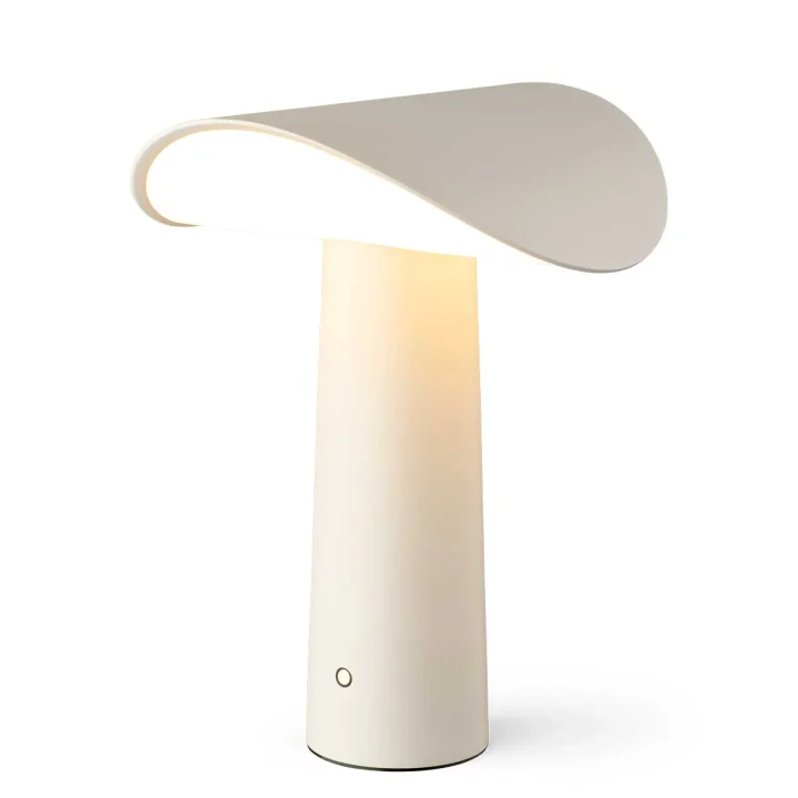 由Johannes Lindner为Gejst设计的携式台灯Lium