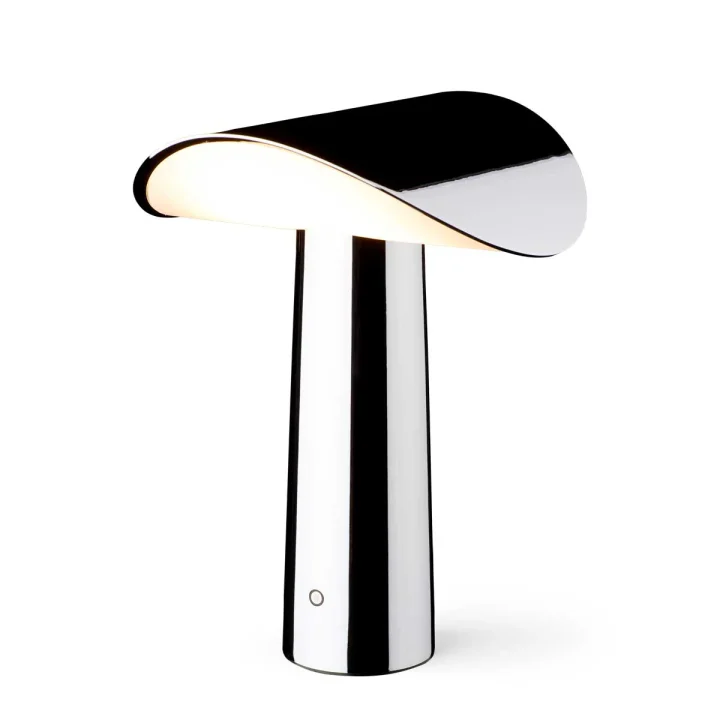 由Johannes Lindner为Gejst设计的携式台灯Lium