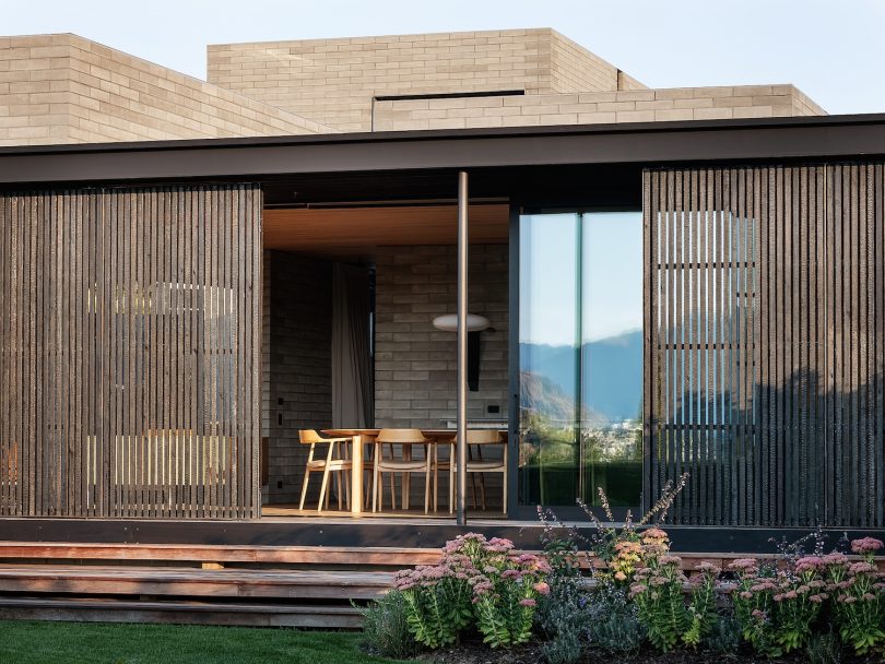 Roberts Gray Architects设计的极简住宅S.K.I. House