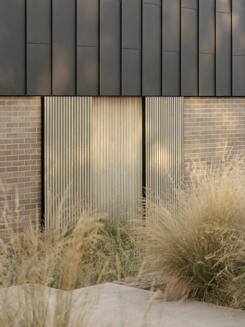 Figureground Architecture设计的极简住宅Warrandyte House