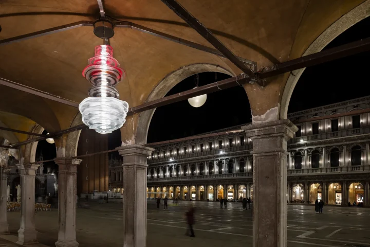 意大利灯具品牌:Luca Nichetto为Barovier&Toso设计的Profilo