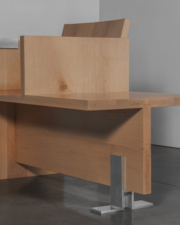 Heim+Viladrich设计的极简主义座椅Extended Seater