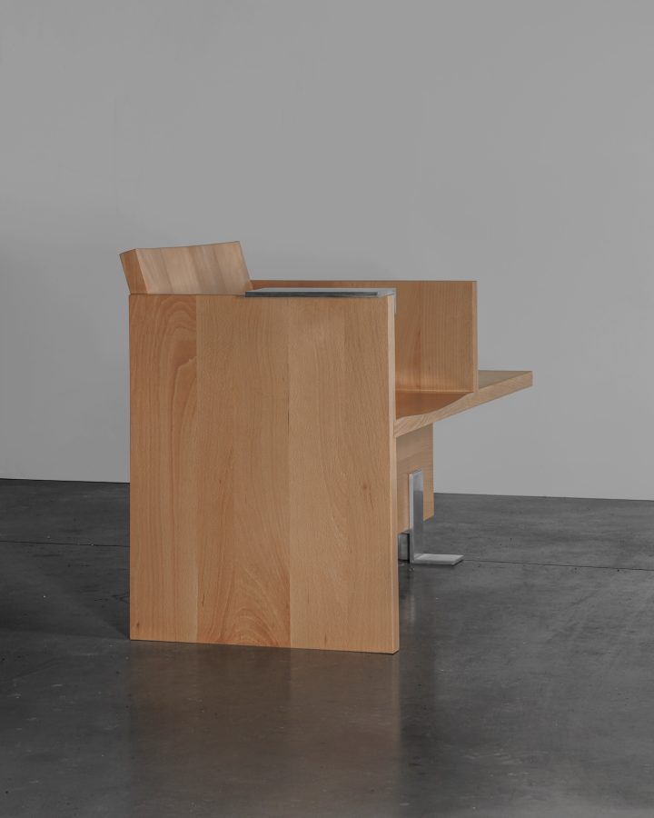 Heim+Viladrich设计的极简主义座椅Extended Seater