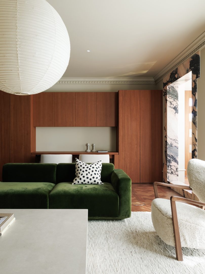 由ANG 3 STUDIO设计的极简主义公寓FuSion Residence