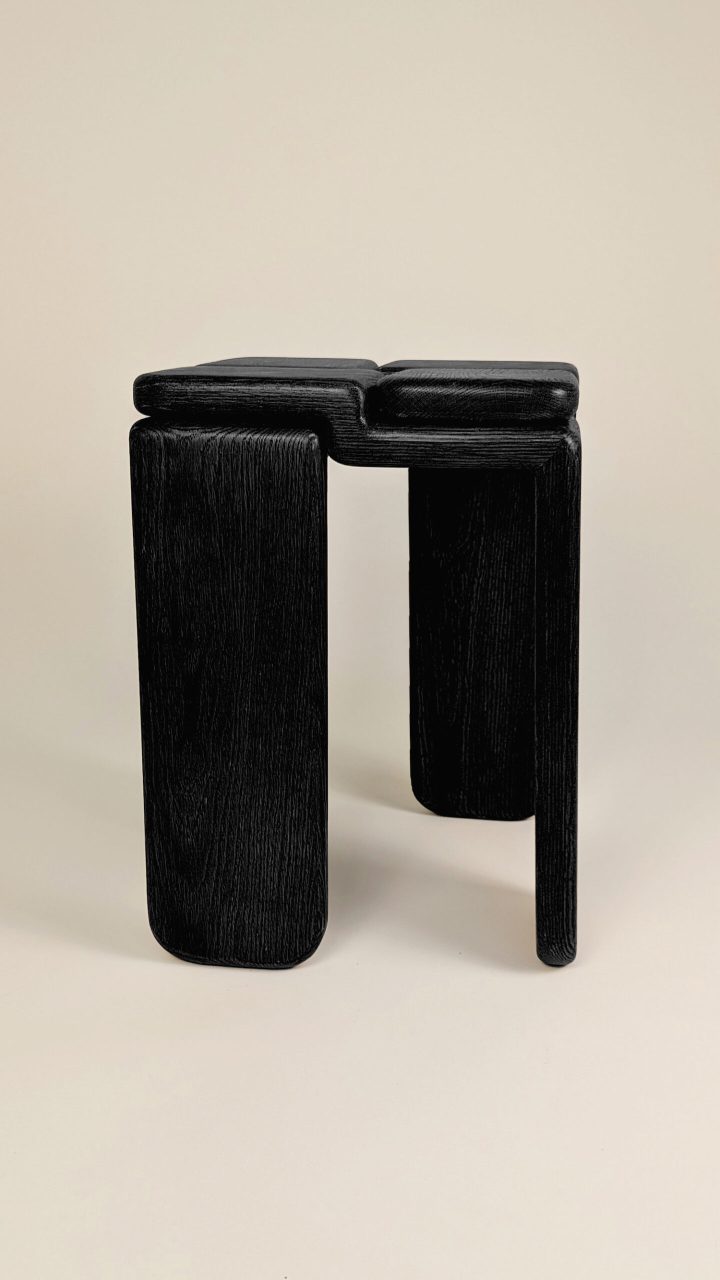 由Luis Gimeno设计的极简主义凳子Knot Stool