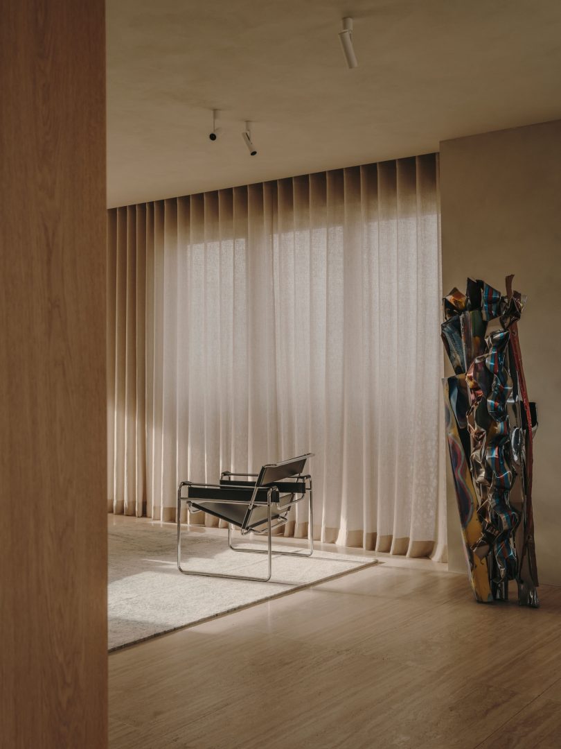 Holzrausch Studio设计的极简主义公寓Munich on Top