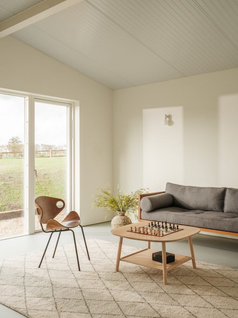 Bindloss Dawes设计的极简主义住宅The Tractor Shed