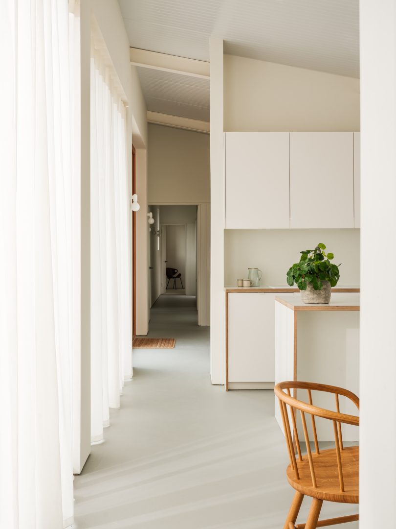 Bindloss Dawes设计的极简主义住宅The Tractor Shed