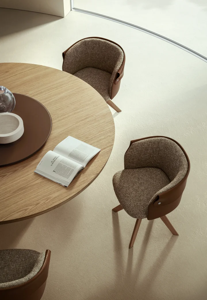 意大利家具品牌：Flexform推出全新设计的扶手椅Ozzy