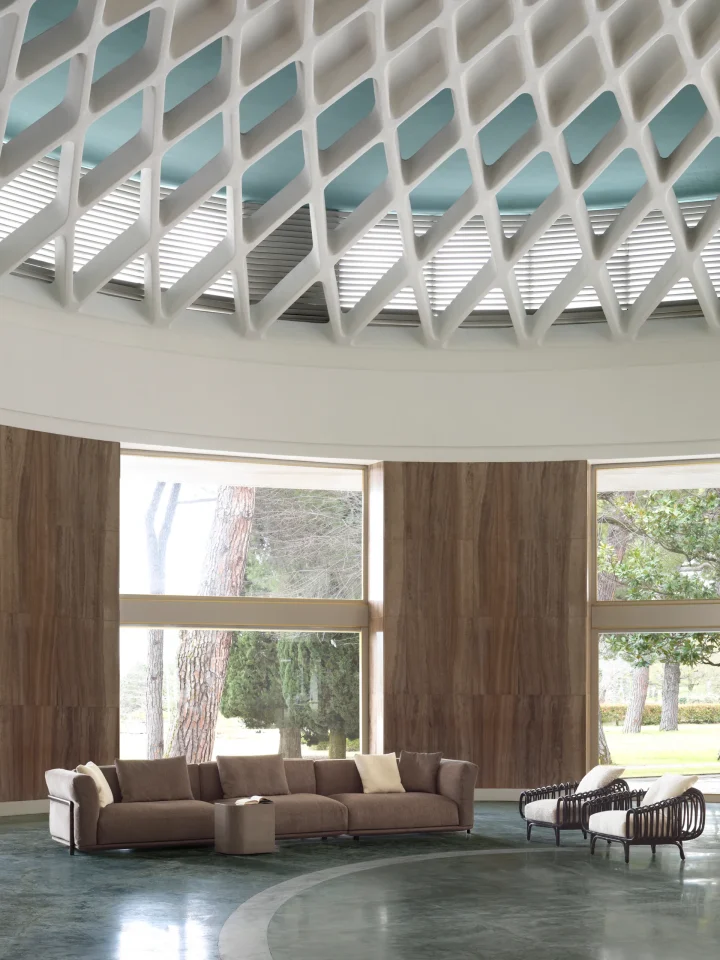 意大利家具品牌：Frigerio设计的全新系列扶手椅Pan