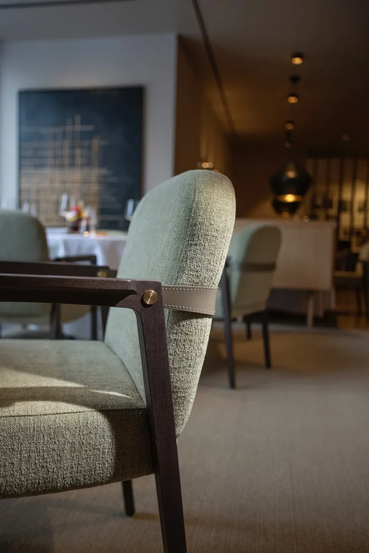 意大利家具品牌：Potocco为米其林餐厅设计的定制座椅