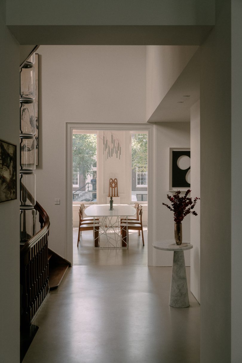 Pham设计的极简主义住宅Amsterdam Canal House