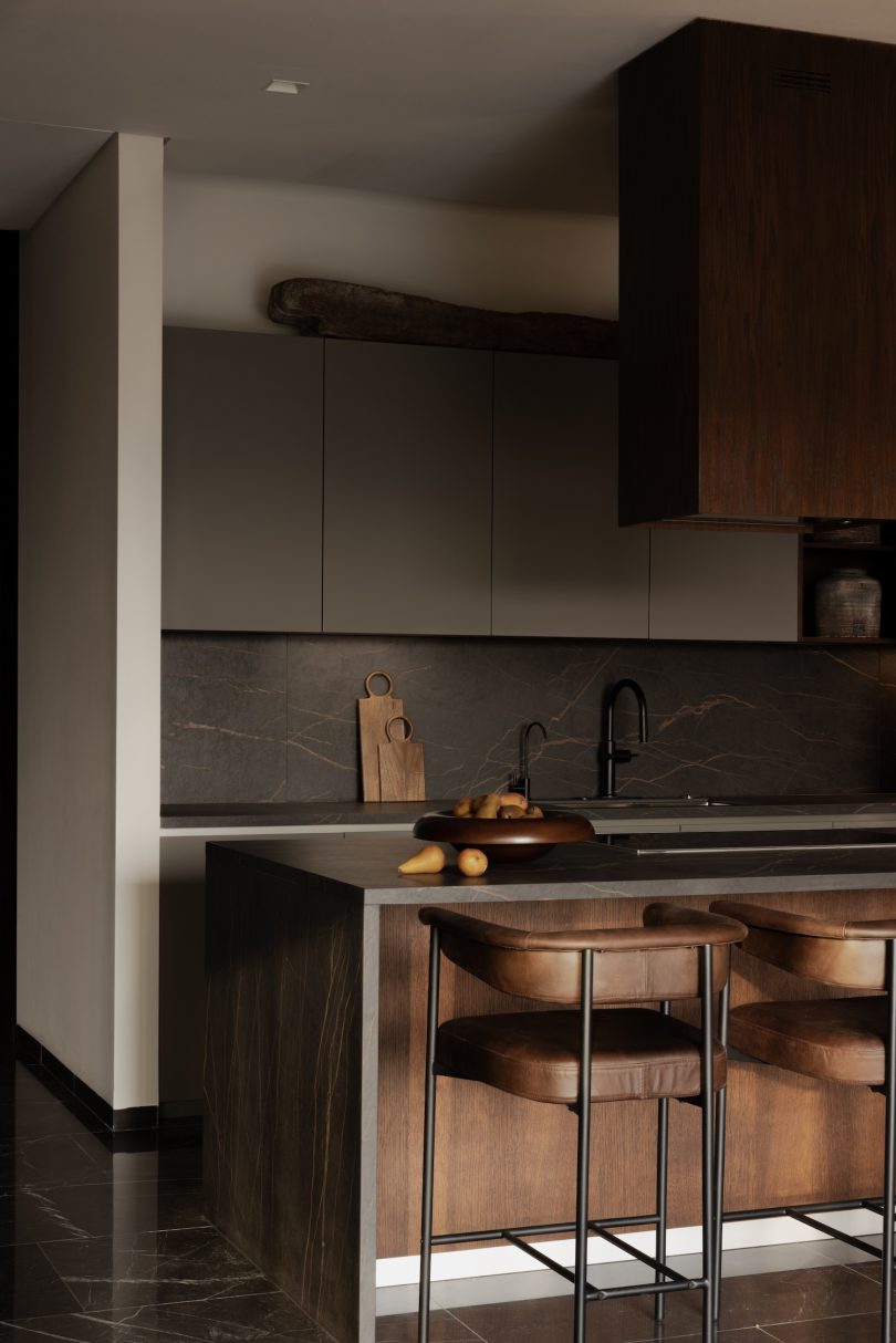 由Aagnes设计的极简主义住宅Apartamento West