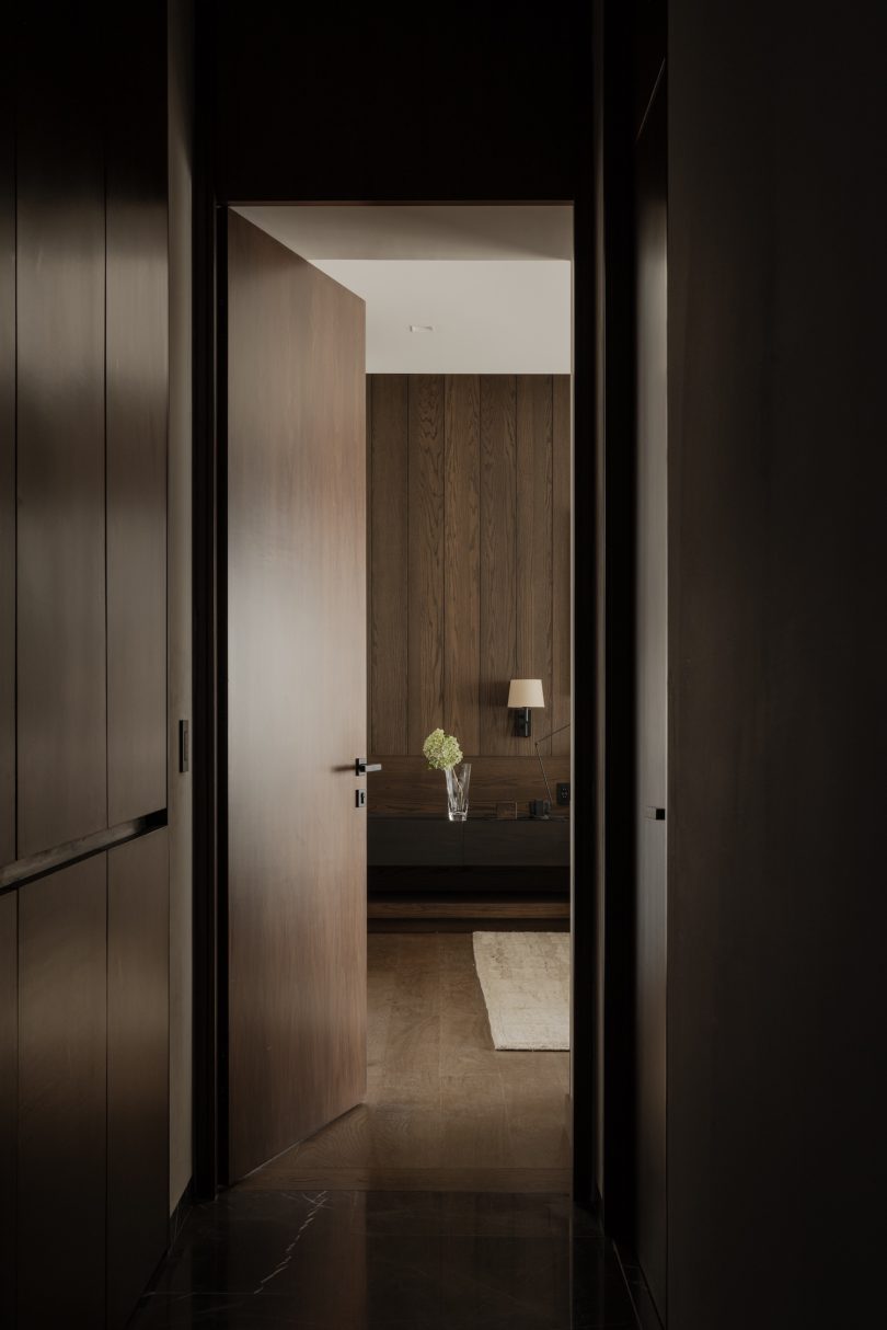 由Aagnes设计的极简主义住宅Apartamento West