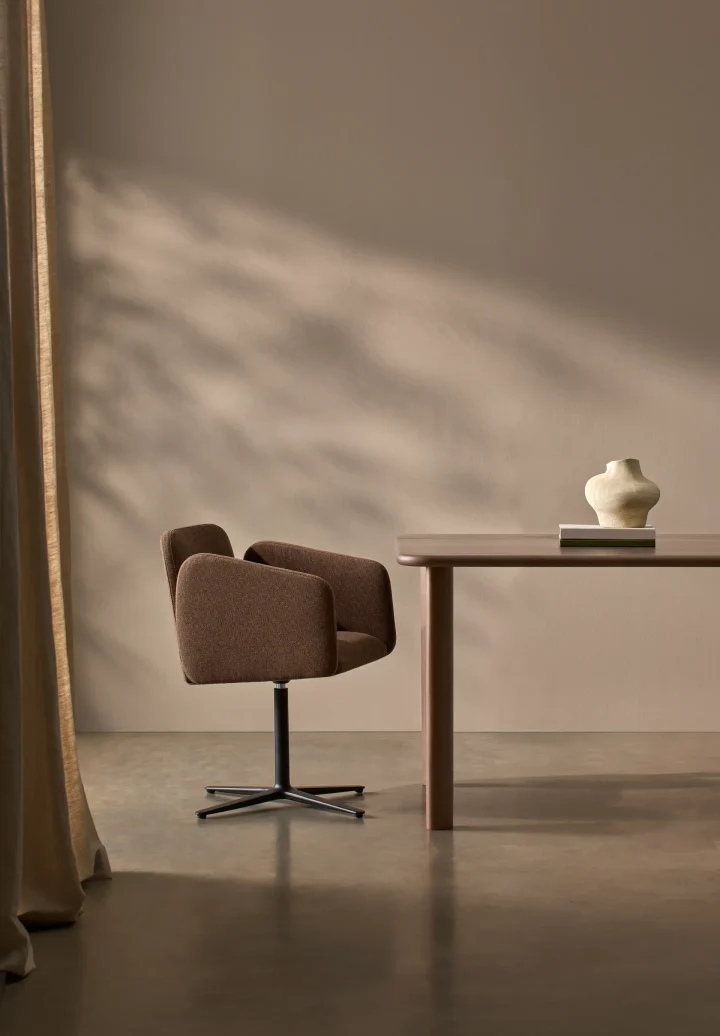 西班牙家具品牌:Blasco&Vila推出Urmus座椅系列