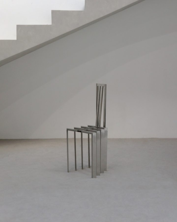 由Jiyun Lee 设计的极简主义椅子 Foln Chair