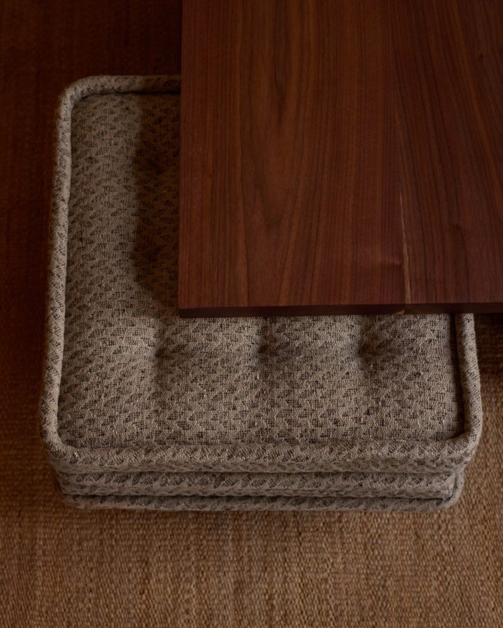 Beson设计的极简家具Noa Coffee Table & Ottomans