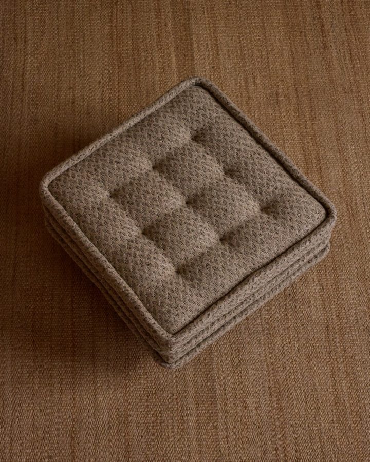 Beson设计的极简家具Noa Coffee Table & Ottomans