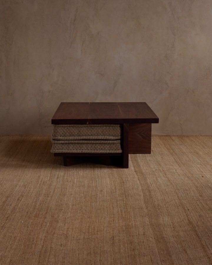 Beson设计的极简家具Noa Coffee Table & Ottomans