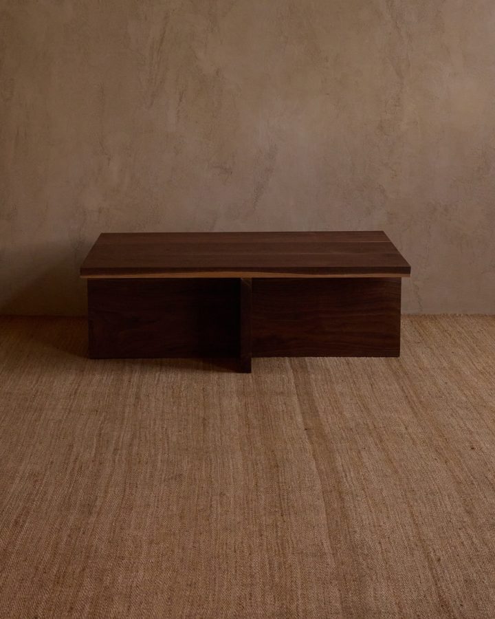 Beson设计的极简家具Noa Coffee Table & Ottomans