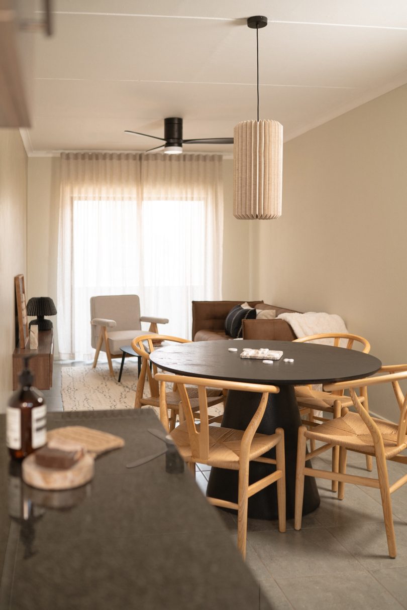 由Studio Casa设计的极简主义公寓Mason Residence