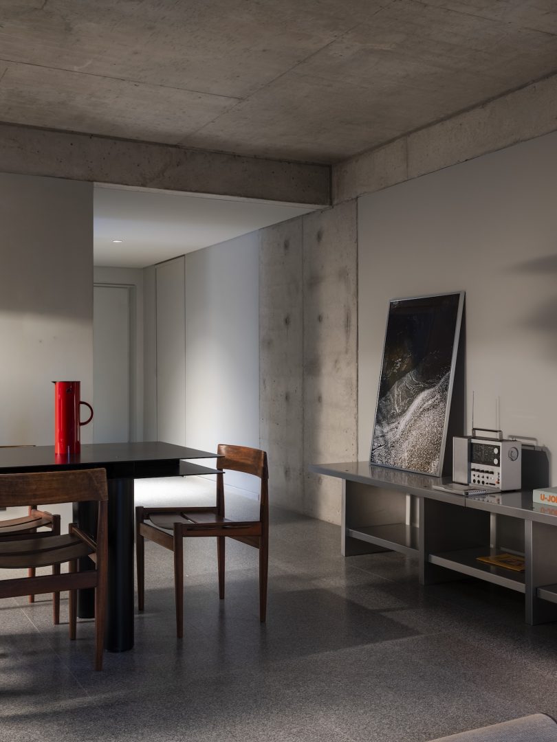 322A建筑事务所设计的极简住宅O'Higgins Building