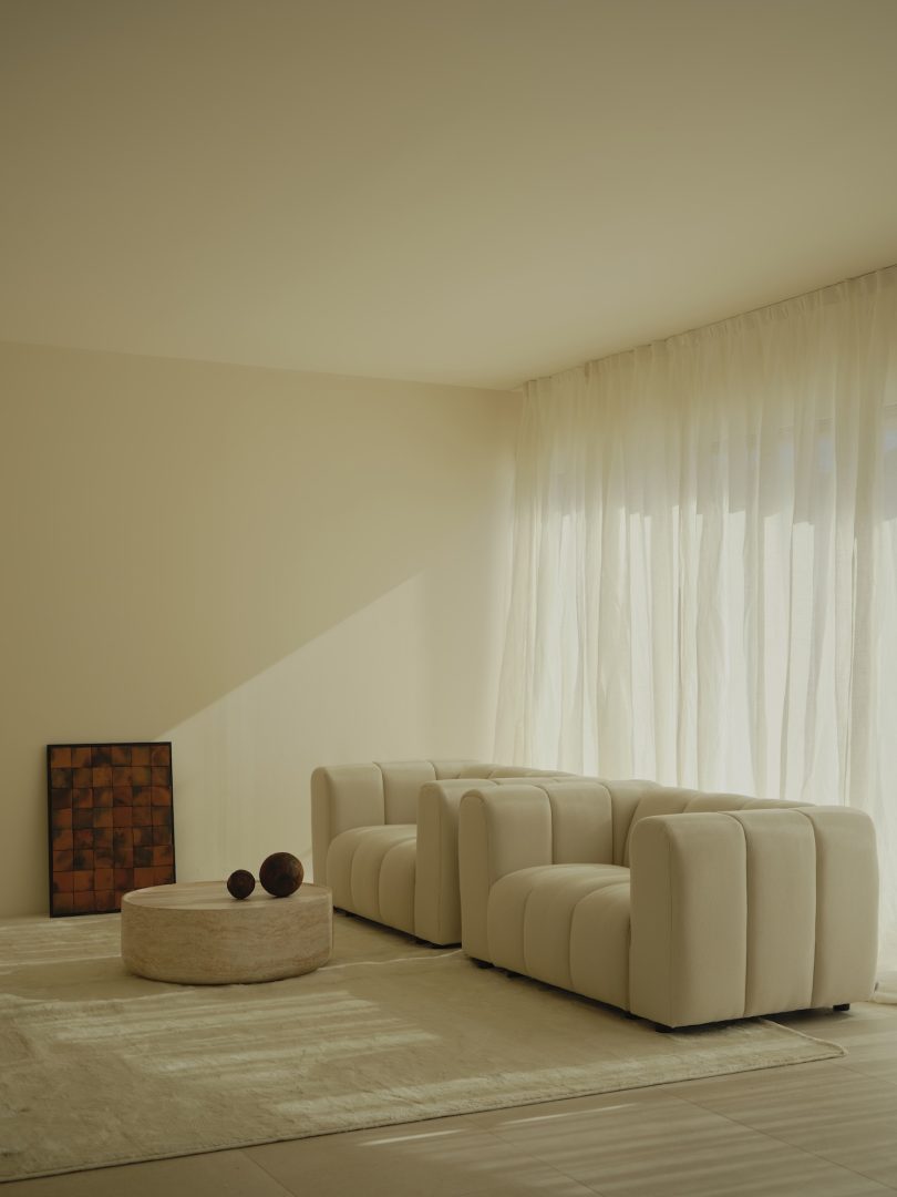 Balzar Arquitectos设计的极简住宅Alfinach Development