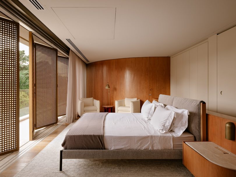 Meireles + Pavan Arquitetura 设计的极简住宅 FR House