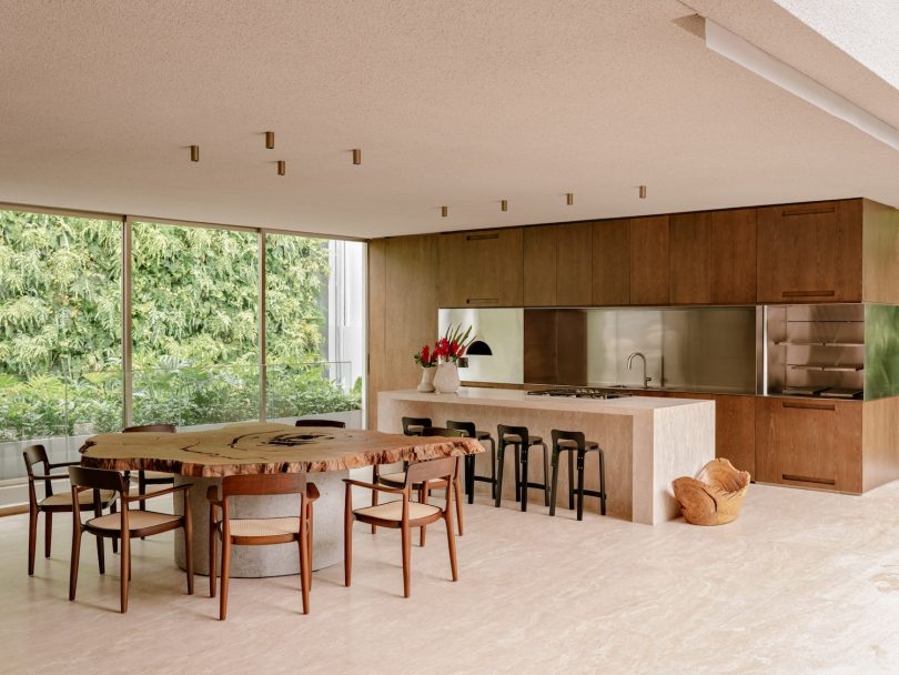 Meireles + Pavan Arquitetura 设计的极简住宅 FR House