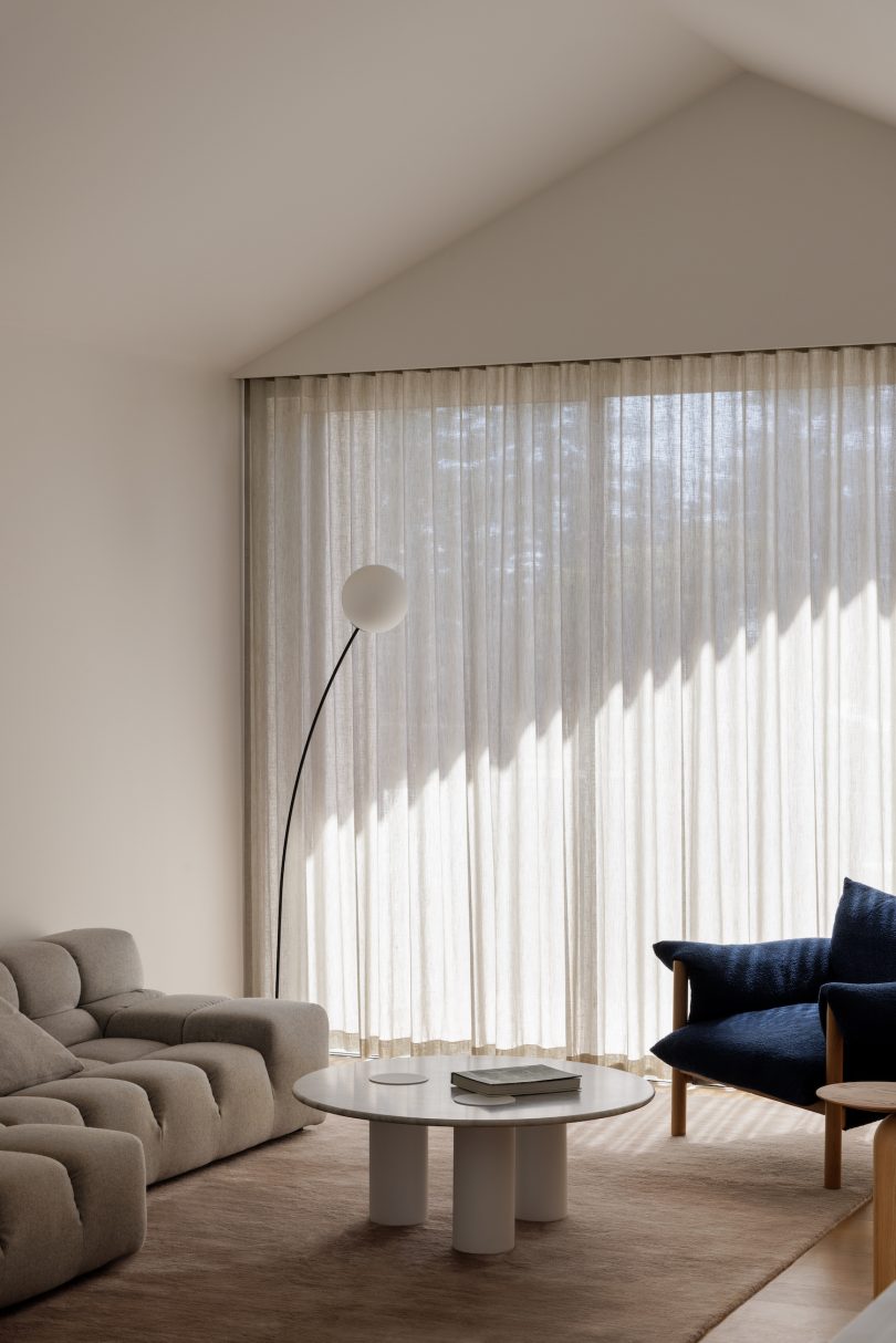 Studio gram设计的极简主义住宅Henley Beach House