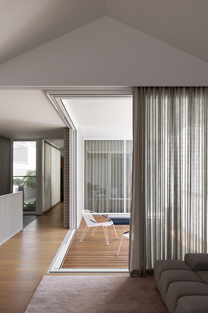 Studio gram设计的极简主义住宅Henley Beach House