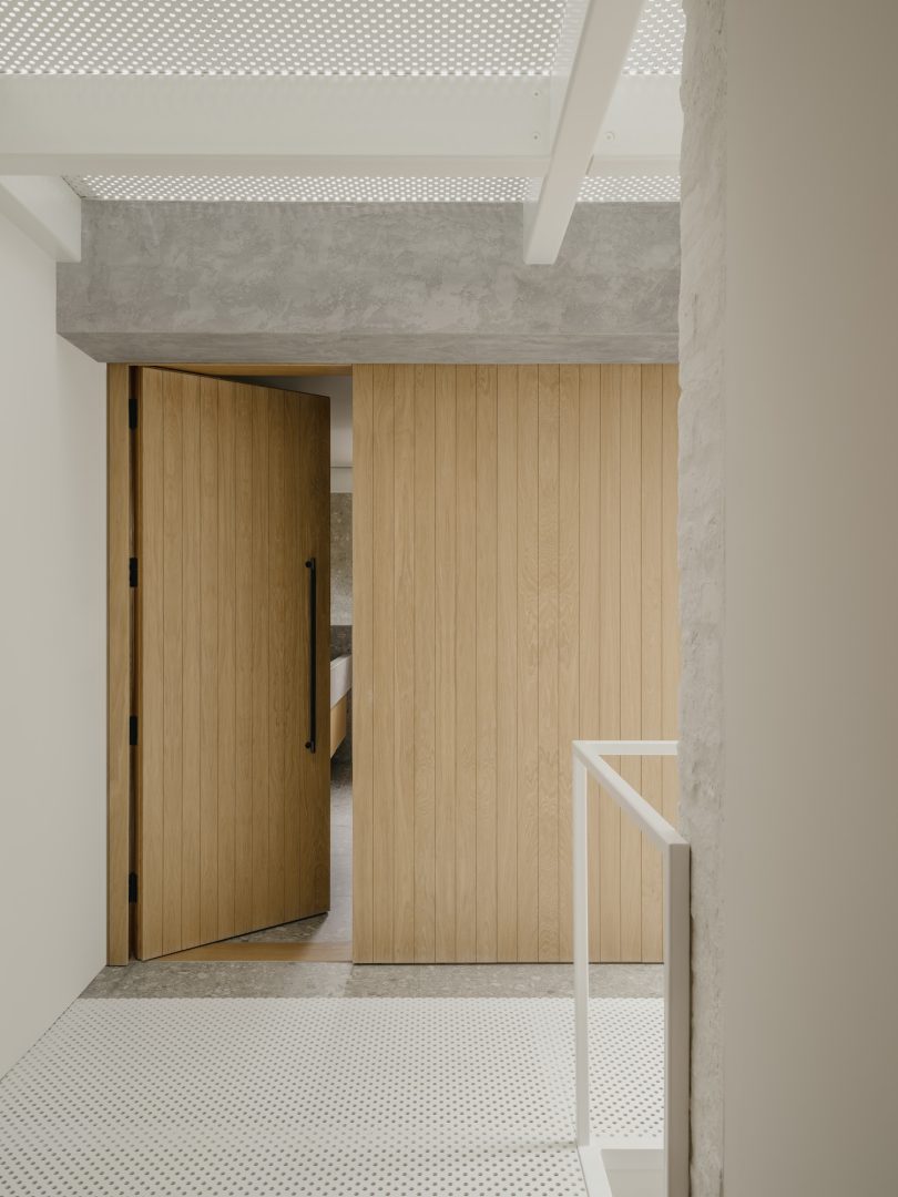 由 ConForm 设计的极简主义住宅 Komorebi