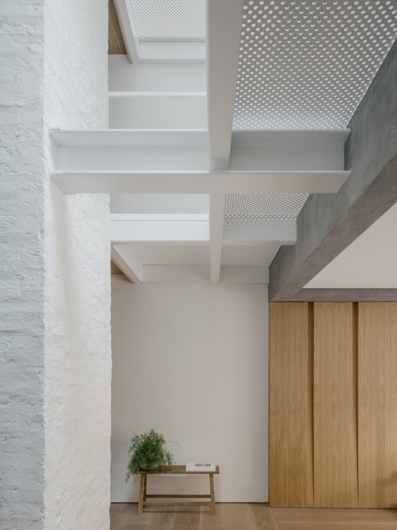 由 ConForm 设计的极简主义住宅 Komorebi