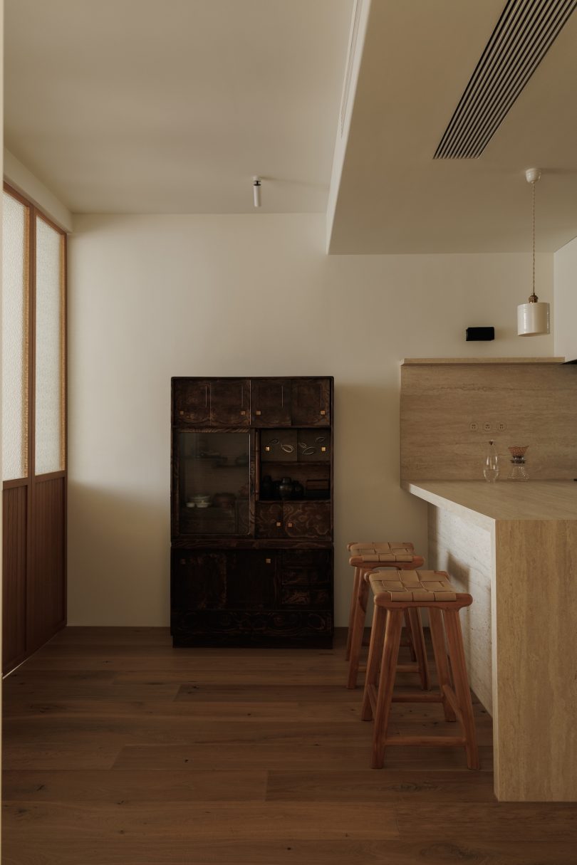 SIDOM DESIGN设计的极简住宅Living & Listening Room