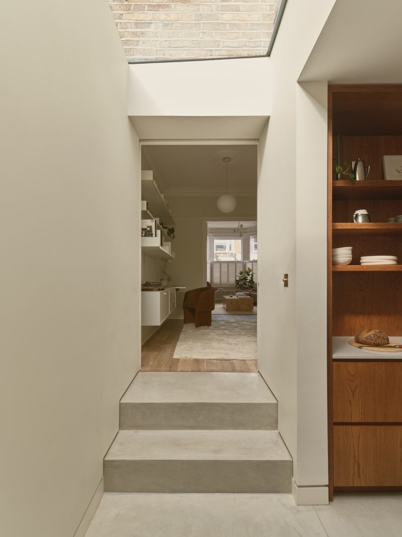 由 House Of EM 设计的极简主义住宅 Loggia House