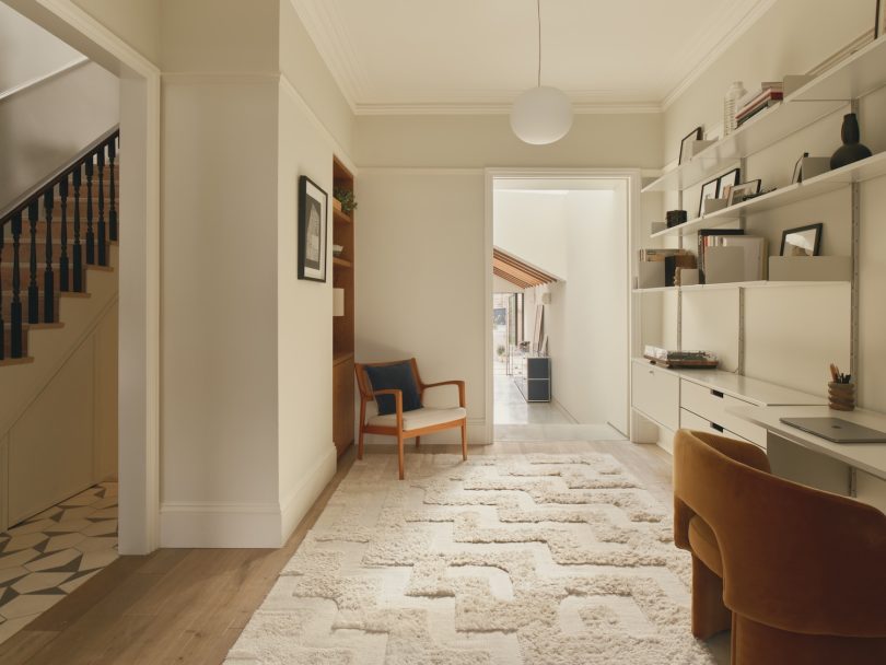 由 House Of EM 设计的极简主义住宅 Loggia House