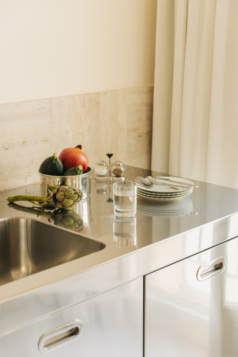 HADDOU/DUFOURCQ 设计的极简住宅 Marais Apartment