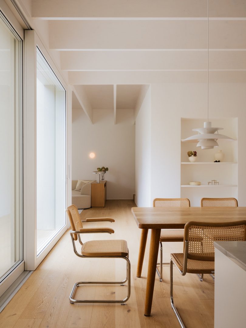 rundzwei Architekten BDA设计的极简住宅OneTwoHouse