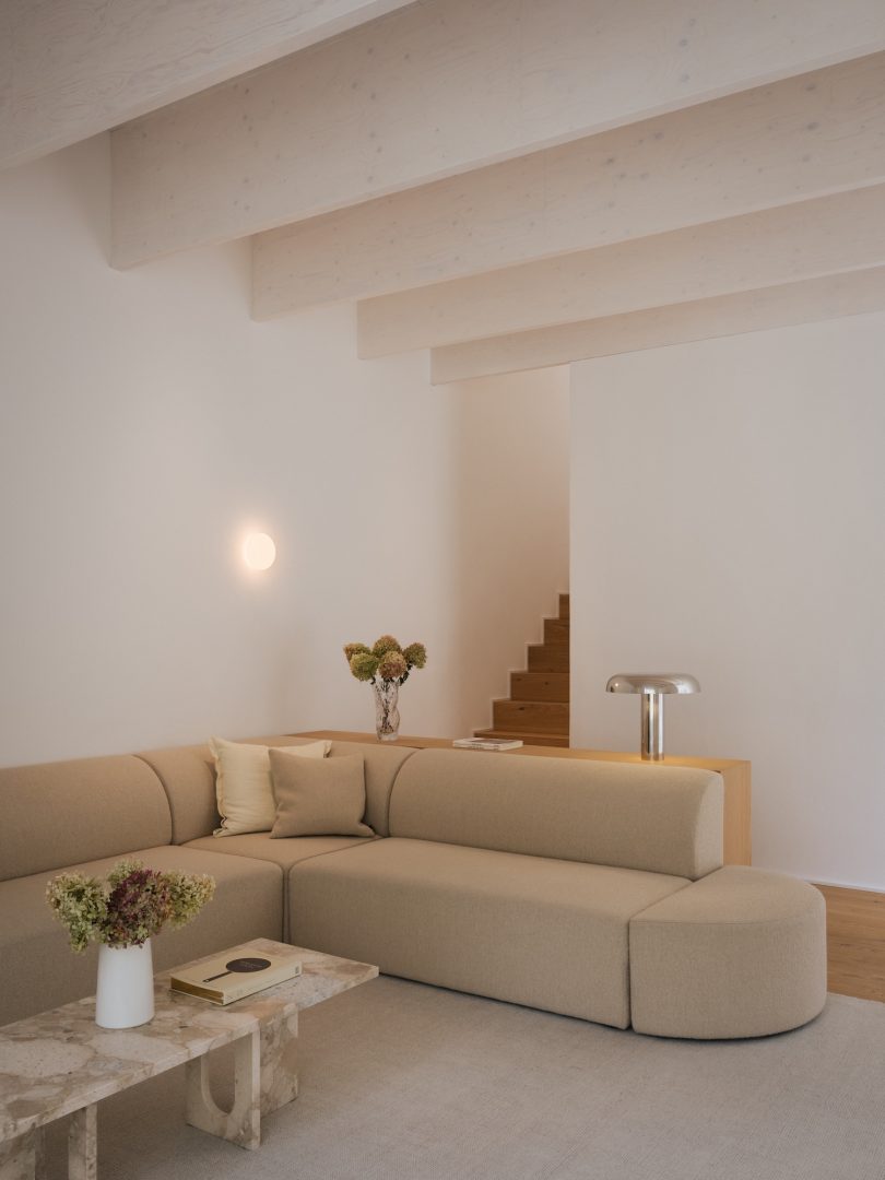 rundzwei Architekten BDA设计的极简住宅OneTwoHouse