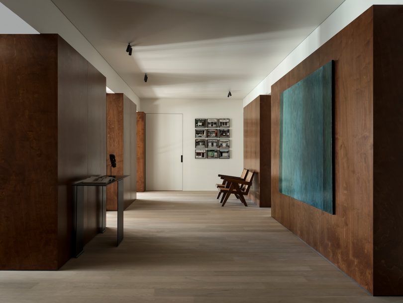 Decancq Vercruysse设计的极简公寓Pied-à-terre Brussels